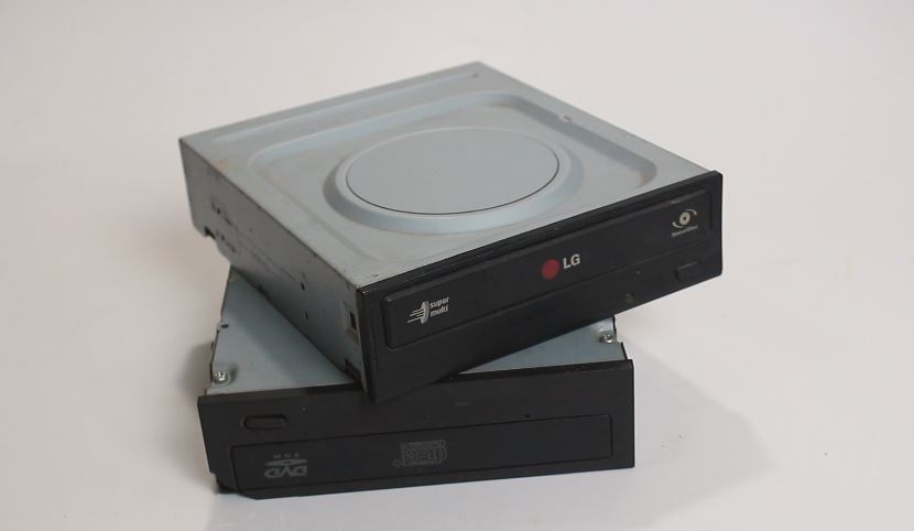 DVD drive to make mini CNC plotter machien